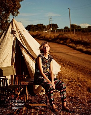 Marie Claire photographer:    Hans van Brakel