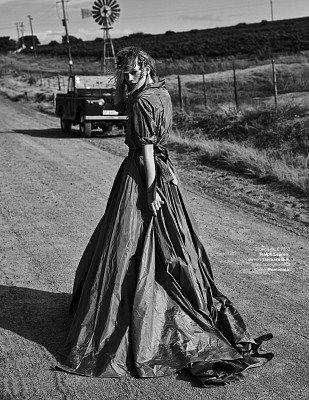 Marie Claire photographer:    Hans van Brakel